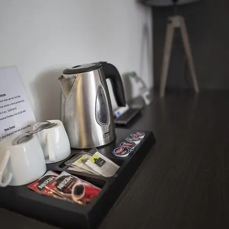 卡宝马约尔旅馆