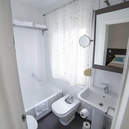 招待所 卡宝马约尔旅馆 4*