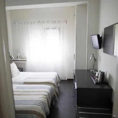 卡宝马约尔旅馆