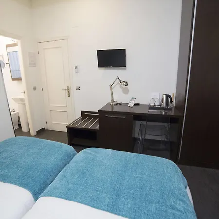 卡宝马约尔旅馆 4*