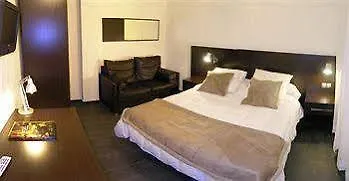 卡宝马约尔旅馆 招待所 4*