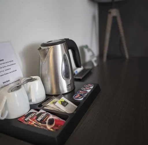 卡宝马约尔旅馆