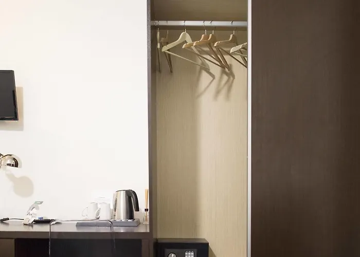 卡宝马约尔旅馆